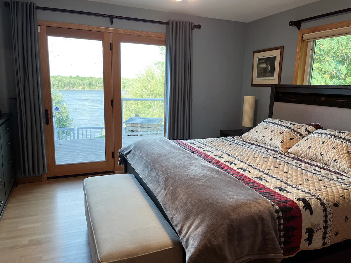 Wake Up to Breathtaking Lake Views